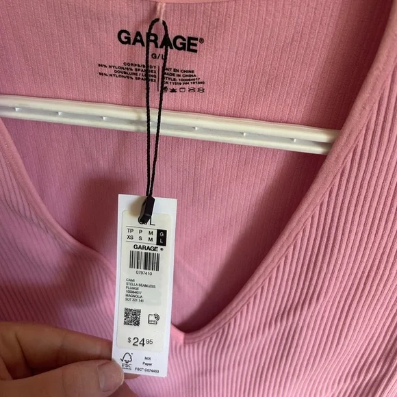 NWT Garage Seamless Tank - Picture 3 of 4